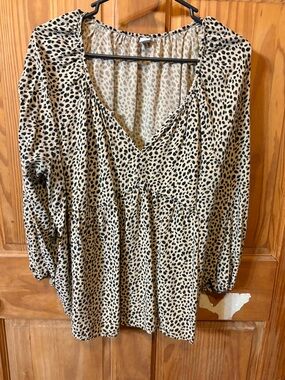 Leopard Print V-Neck Babydoll Blouse - Tan & Black